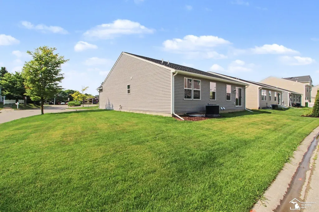 791 Reagan Lane Milan City MI 48160