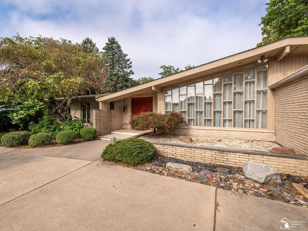 1605 Arbor Avenue Monroe City MI 48162