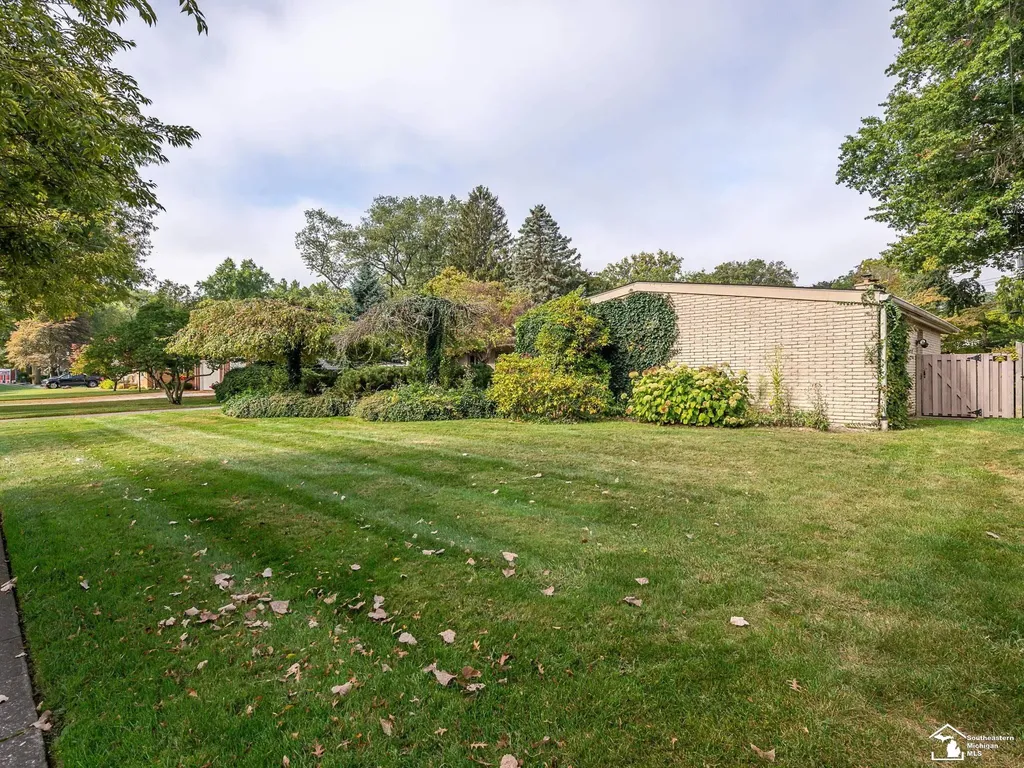 1605 Arbor Avenue Monroe City MI 48162