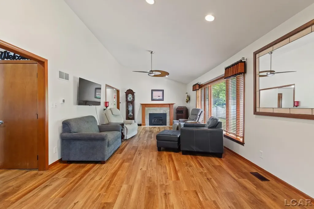 817 Outer Drive Tecumseh City MI 49286
