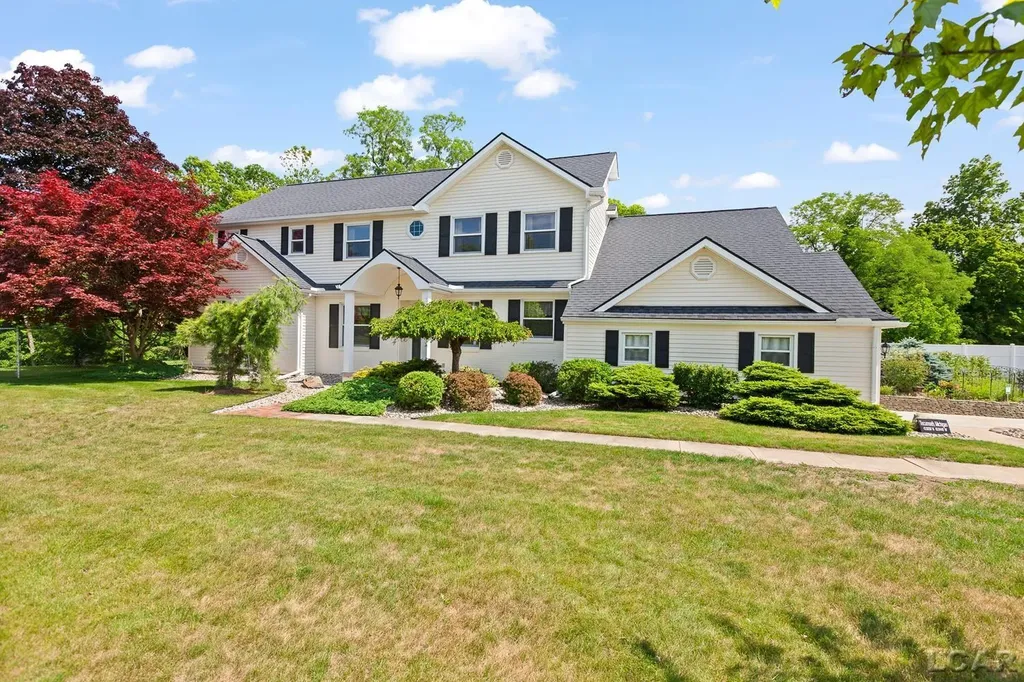 817 Outer Drive Tecumseh City MI 49286