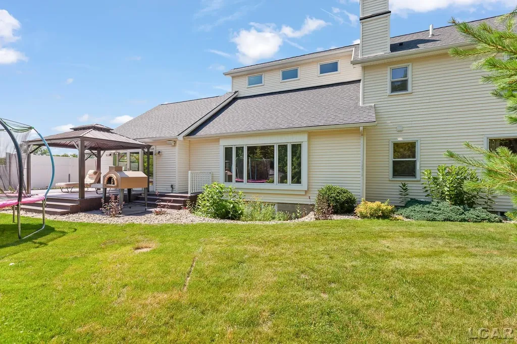 817 Outer Drive Tecumseh City MI 49286