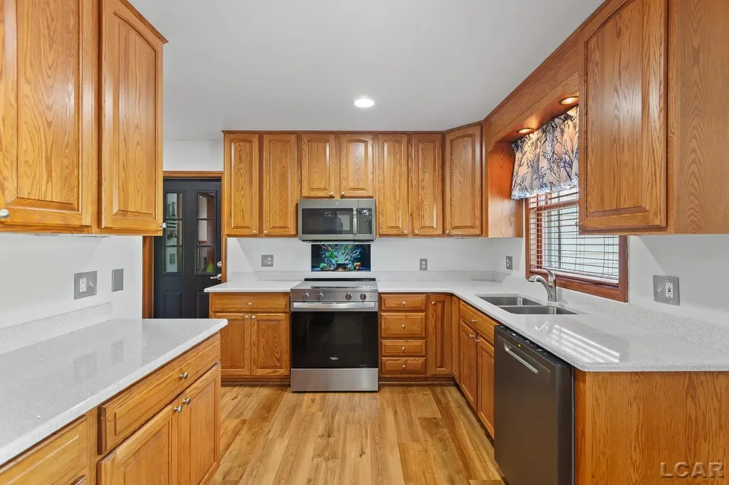 817 Outer Drive Tecumseh City MI 49286