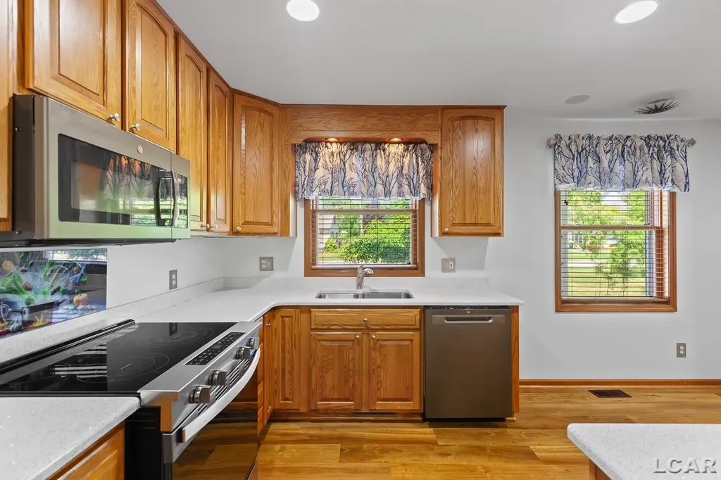 817 Outer Drive Tecumseh City MI 49286