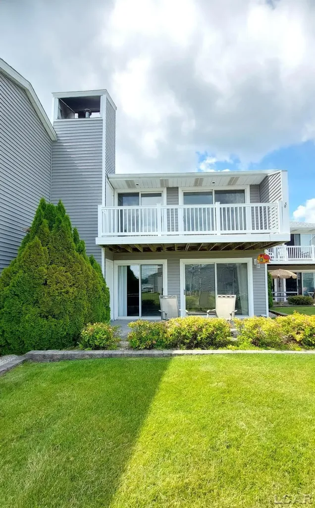 1359 Lake Shore Drive Brooklyn Village MI 49230