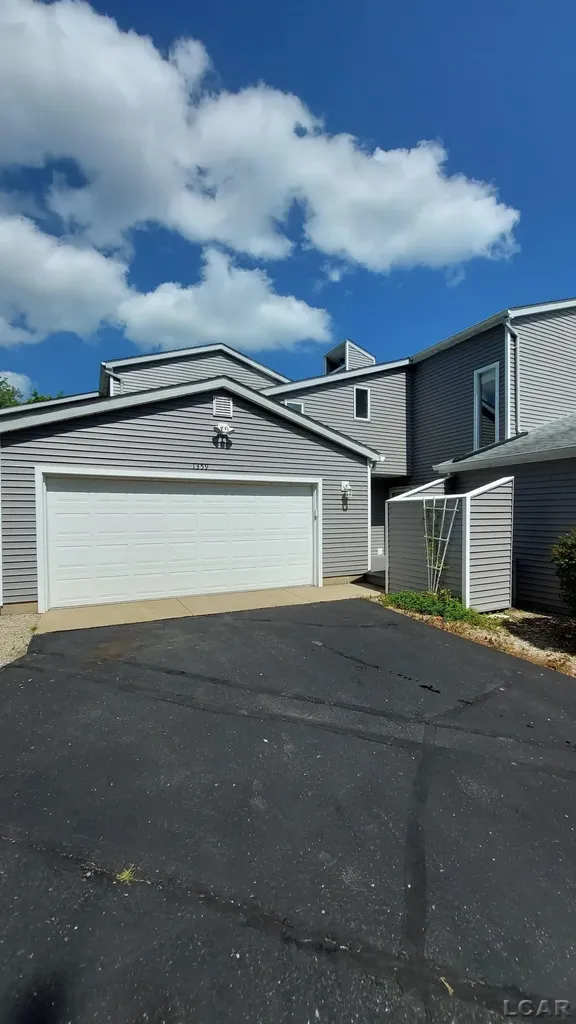 1359 Lake Shore Drive Brooklyn Village MI 49230