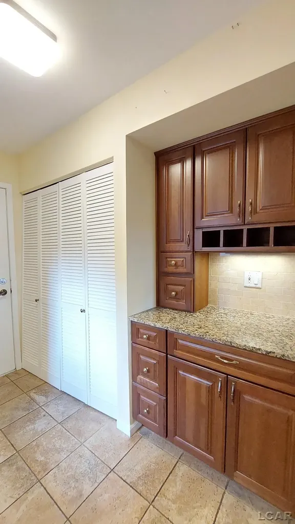 1359 Lake Shore Drive Brooklyn Village MI 49230