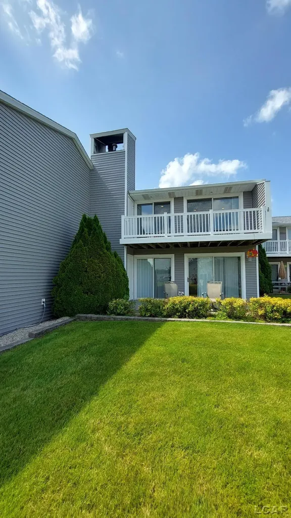 1359 Lake Shore Drive Brooklyn Village MI 49230