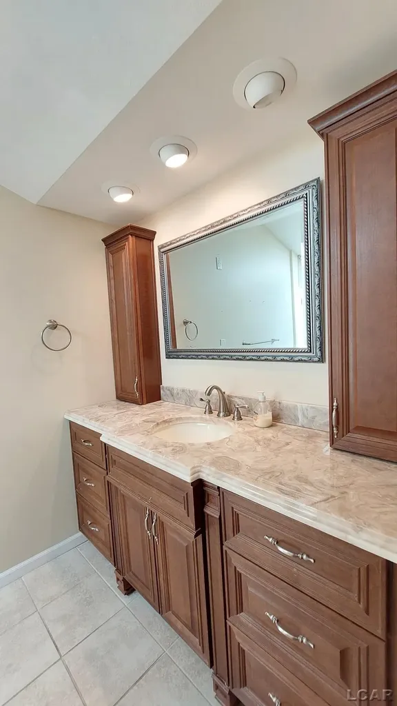 1359 Lake Shore Drive Brooklyn Village MI 49230