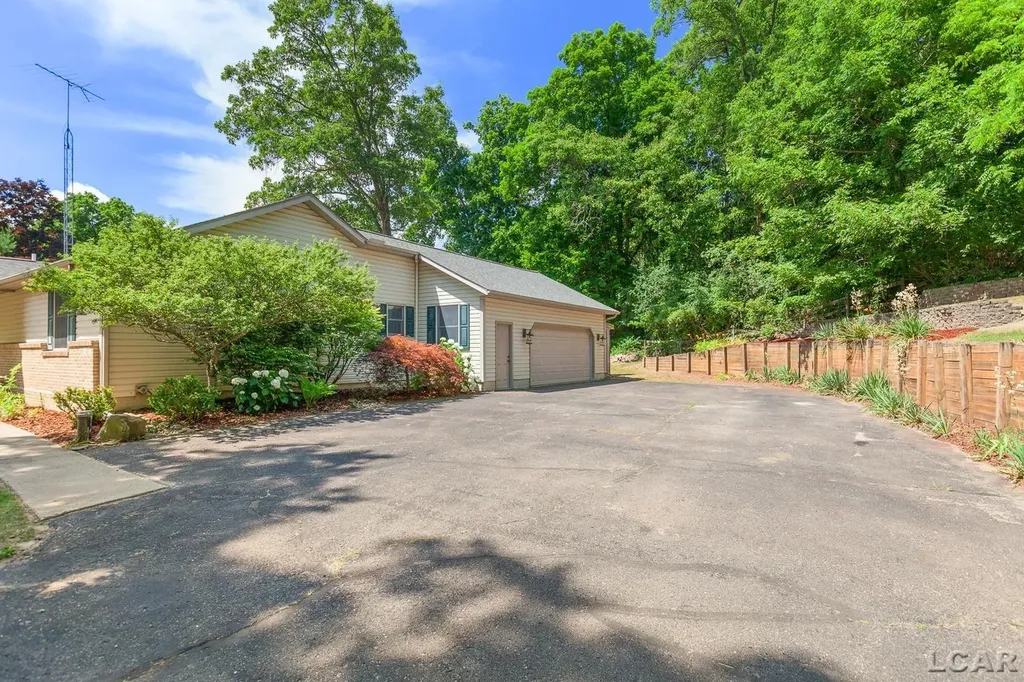 5619 Rays Drive Cambridge Township MI 49265