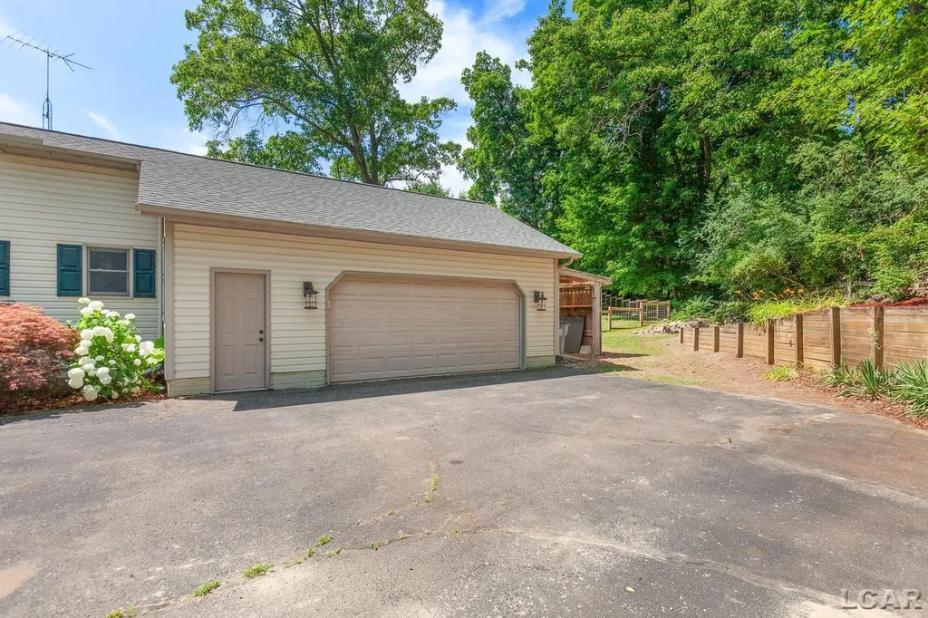 5619 Rays Drive Cambridge Township MI 49265
