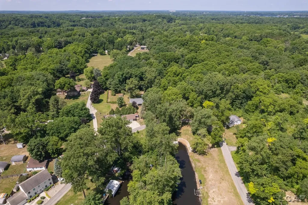 5619 Rays Drive Cambridge Township MI 49265