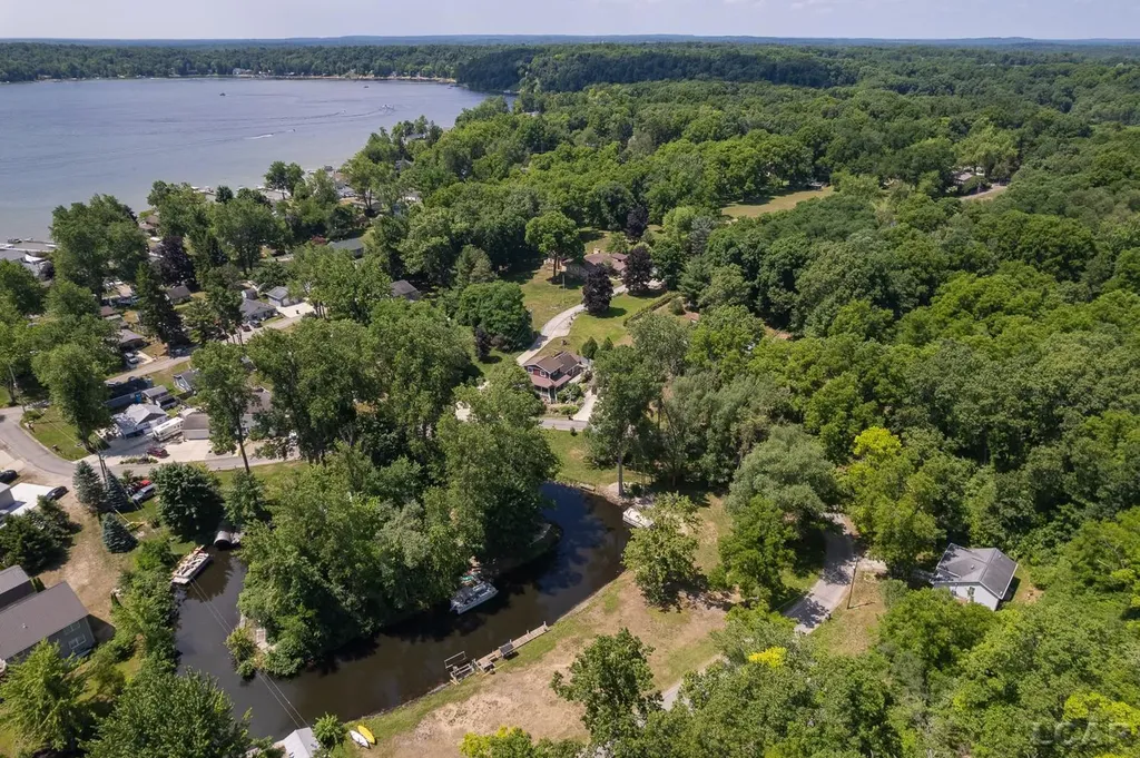 5619 Rays Drive Cambridge Township MI 49265