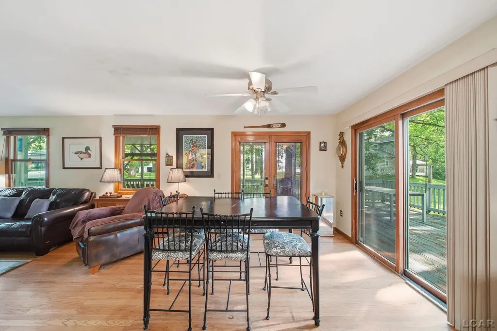 295 Ridgeway Drive Cambridge Township MI 49230