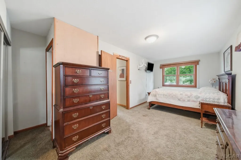 295 Ridgeway Drive Cambridge Township MI 49230
