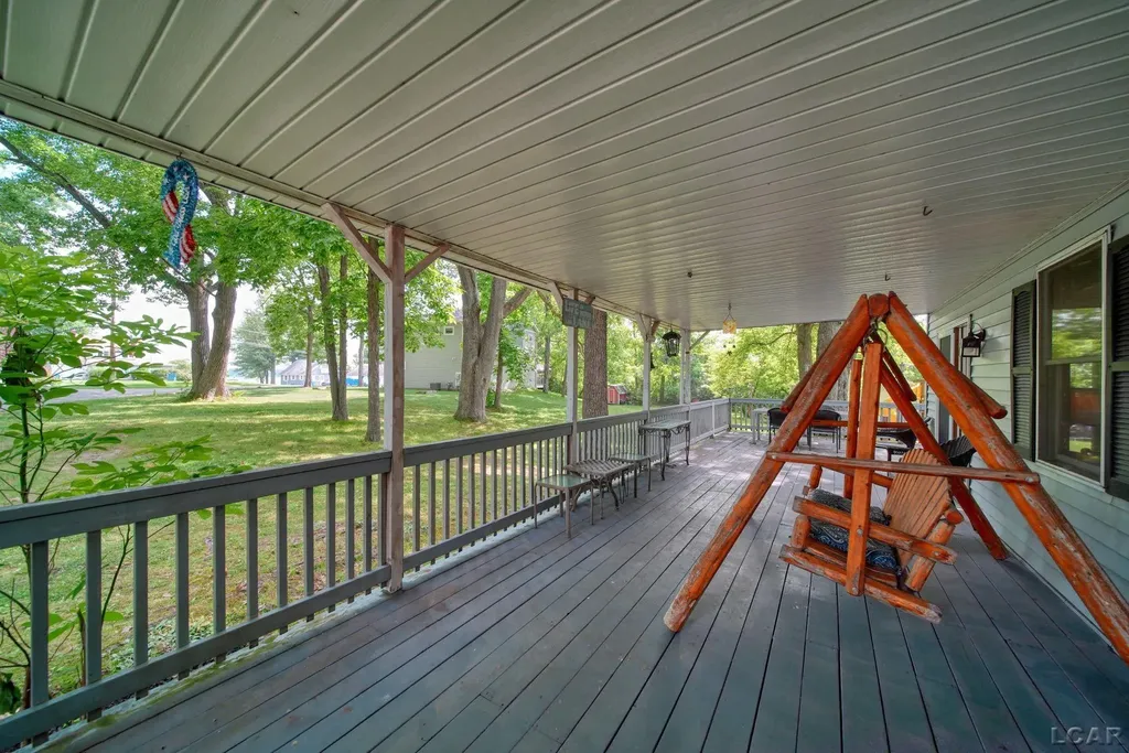 295 Ridgeway Drive Cambridge Township MI 49230