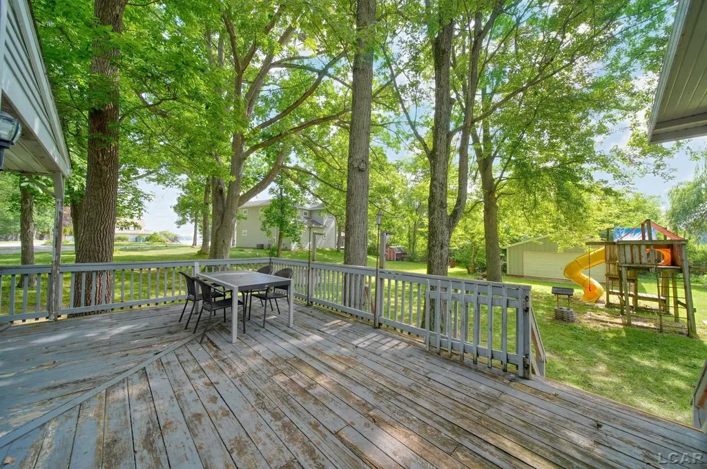 295 Ridgeway Drive Cambridge Township MI 49230
