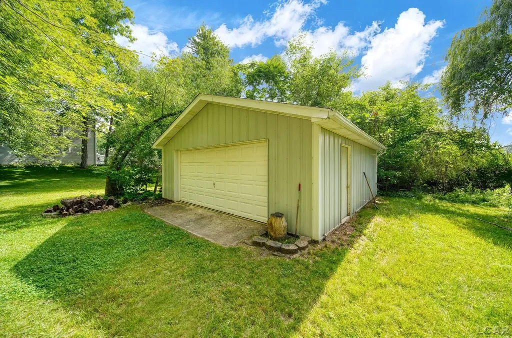 295 Ridgeway Drive Cambridge Township MI 49230
