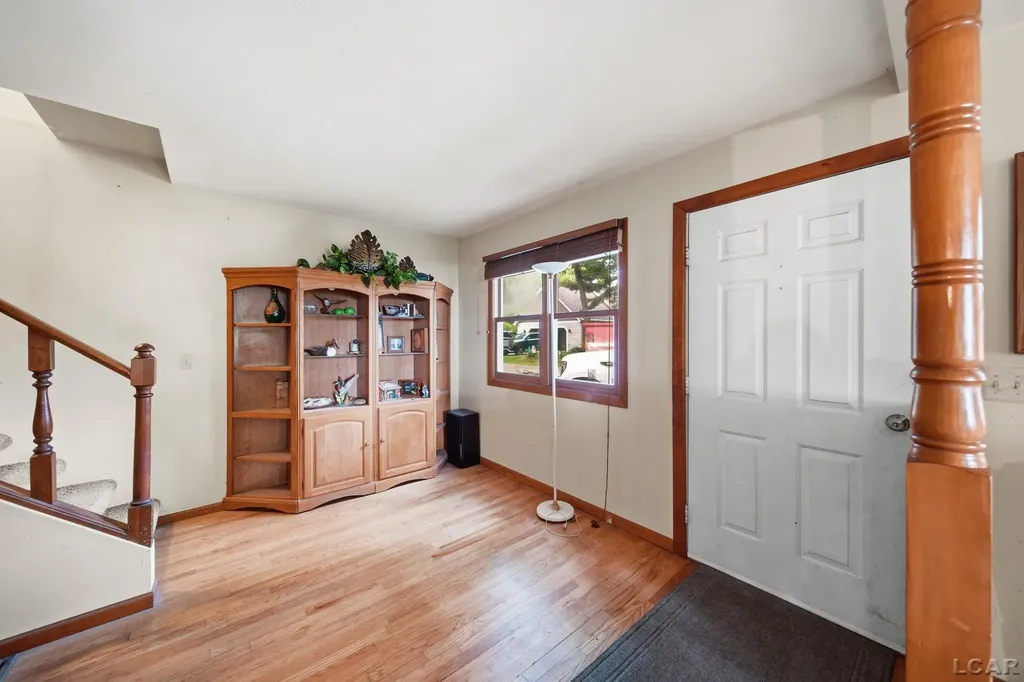 295 Ridgeway Drive Cambridge Township MI 49230