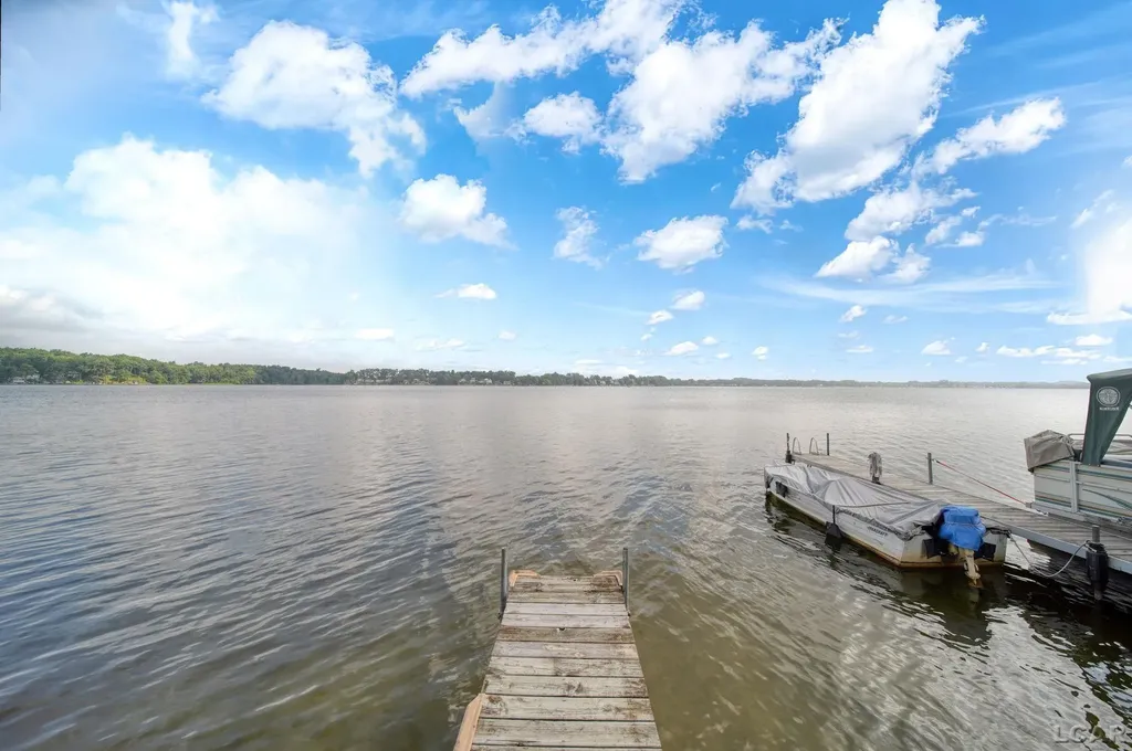 295 Ridgeway Drive Cambridge Township MI 49230