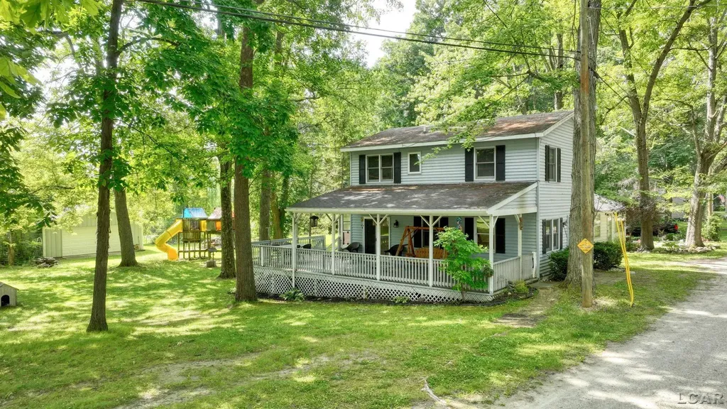 295 Ridgeway Drive Cambridge Township MI 49230