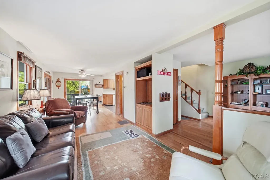 295 Ridgeway Drive Cambridge Township MI 49230