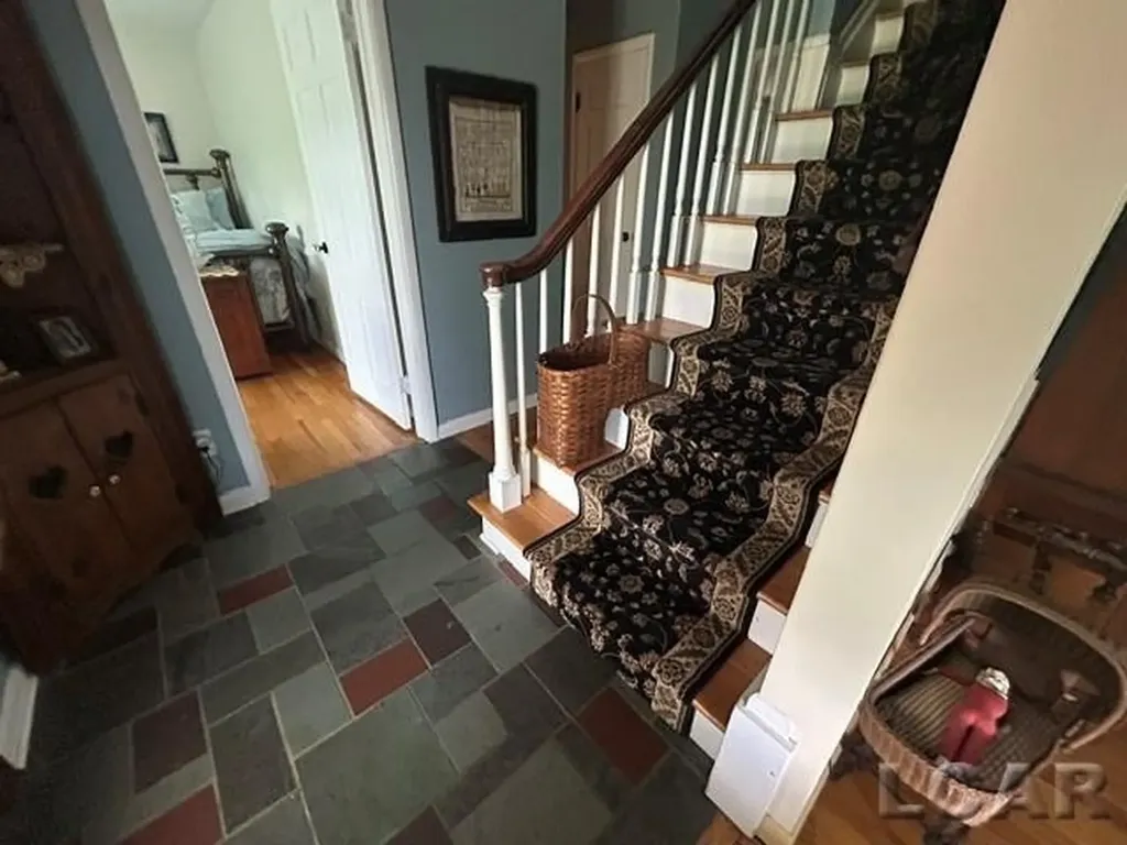 32080 W 9-mile Road Farmington Hills City MI 48336
