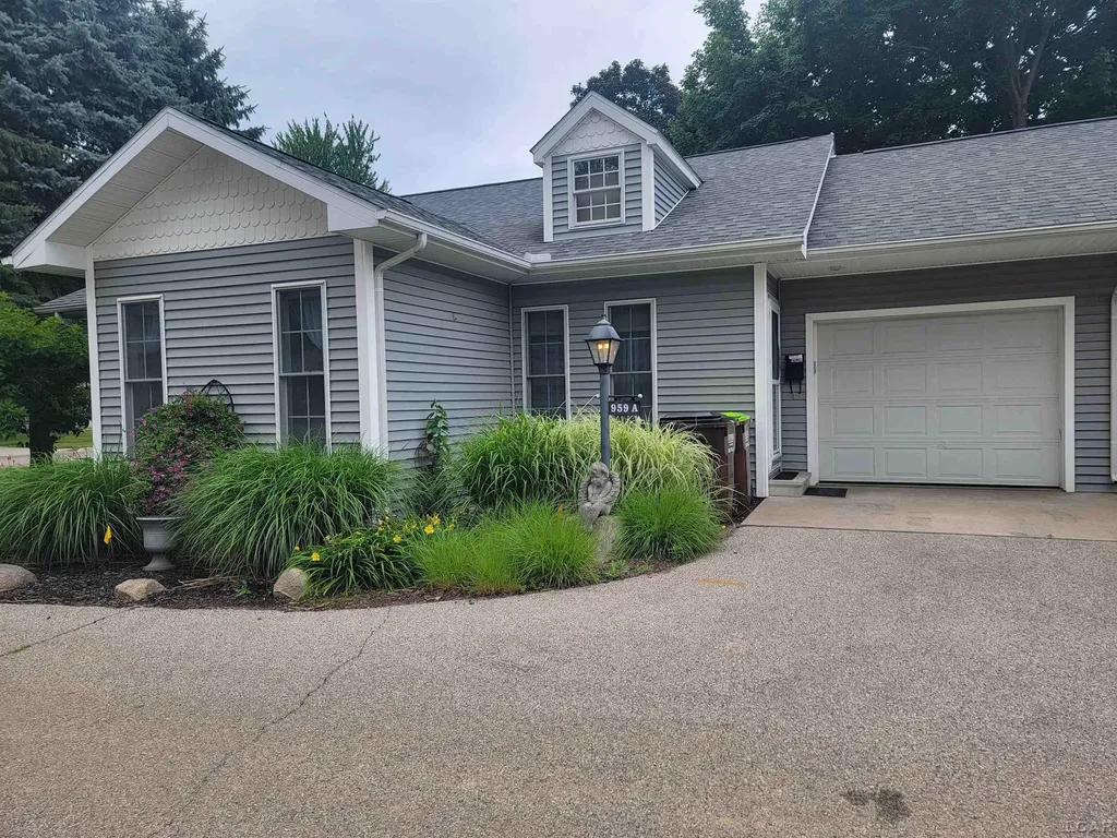 959 W Maumee Street Adrian City MI 49221