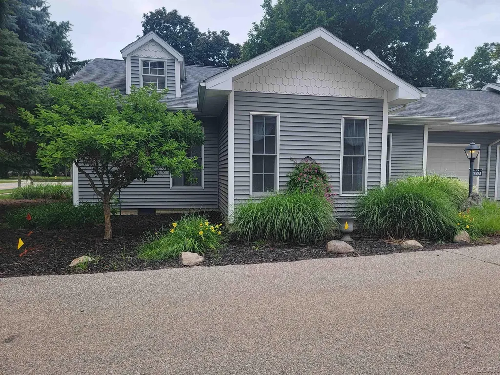 959 W Maumee Street Adrian City MI 49221