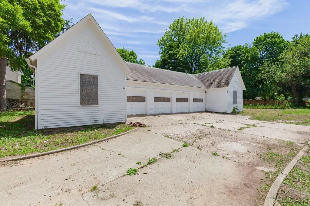 411 S Main Street Adrian City MI 49221