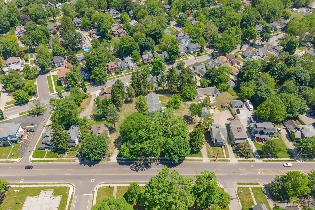 411 S Main Street Adrian City MI 49221