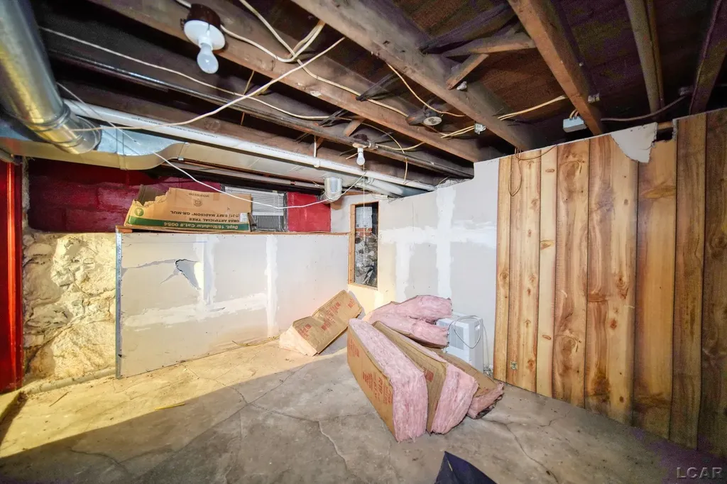 225 Seeley Street Adrian City MI 49221