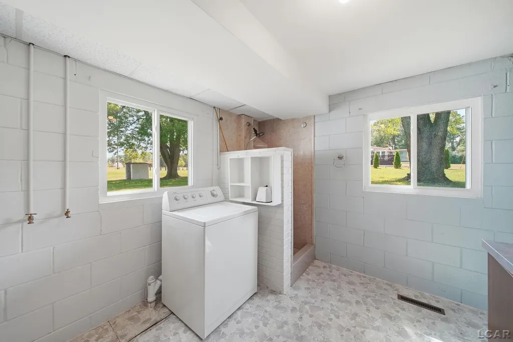 2745 E Carleton Road Madison Charter Township MI 49221