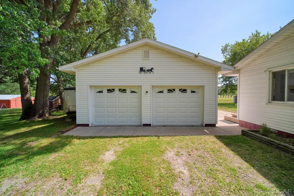 2745 E Carleton Road Madison Charter Township MI 49221