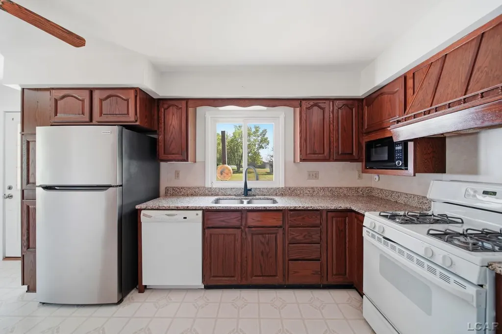 2745 E Carleton Road Madison Charter Township MI 49221