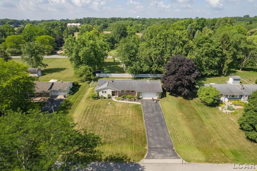 9432 Tonneberger Drive Tecumseh Township MI 49286