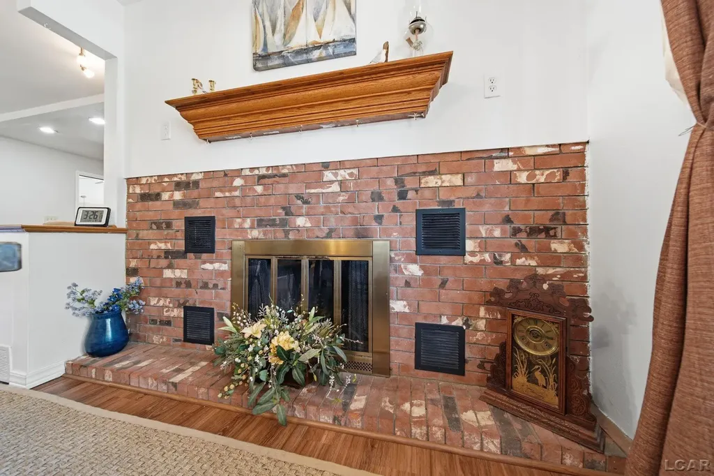 2943 Lee Marie Drive Adrian Township MI 49221
