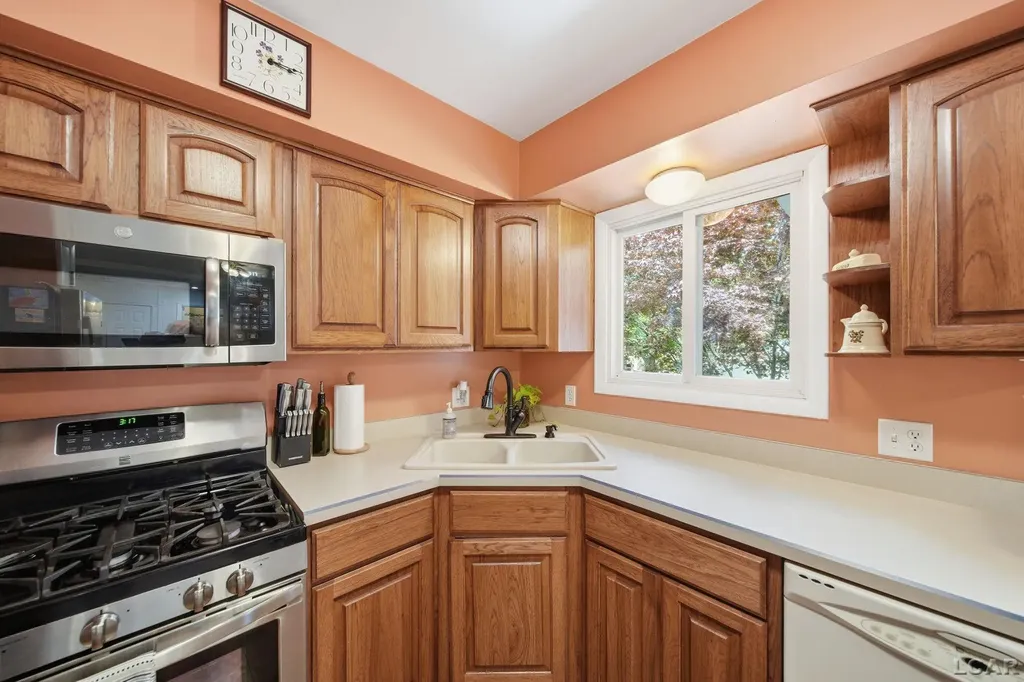 2943 Lee Marie Drive Adrian Township MI 49221