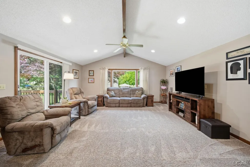 2943 Lee Marie Drive Adrian Township MI 49221