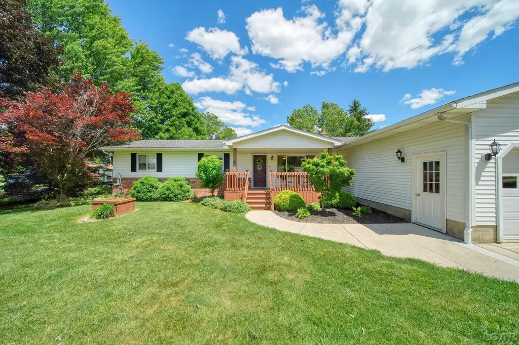 2943 Lee Marie Drive Adrian Township MI 49221