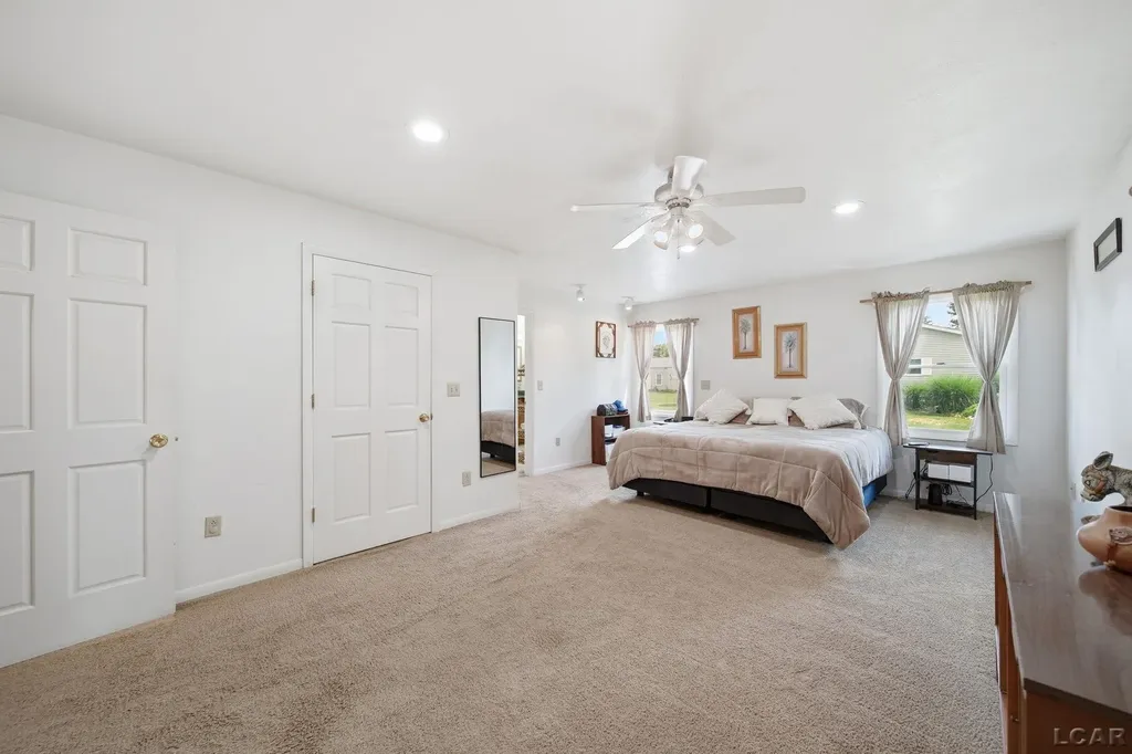 2943 Lee Marie Drive Adrian Township MI 49221