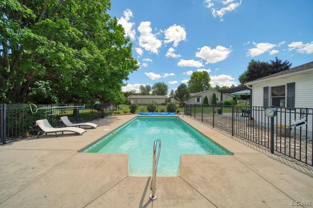 2943 Lee Marie Drive Adrian Township MI 49221