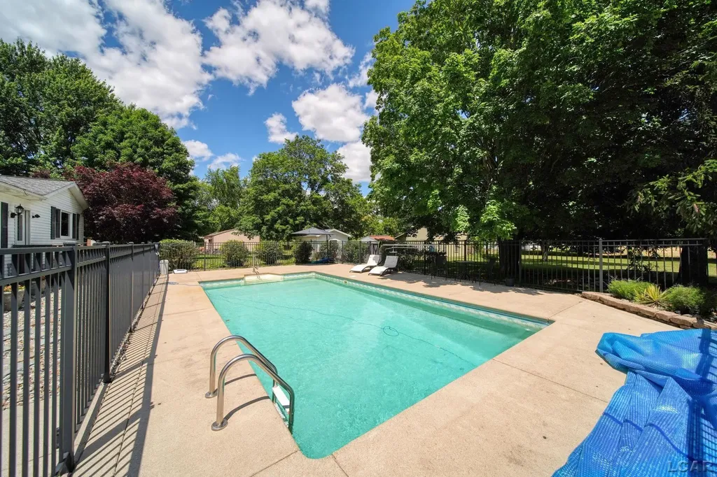 2943 Lee Marie Drive Adrian Township MI 49221