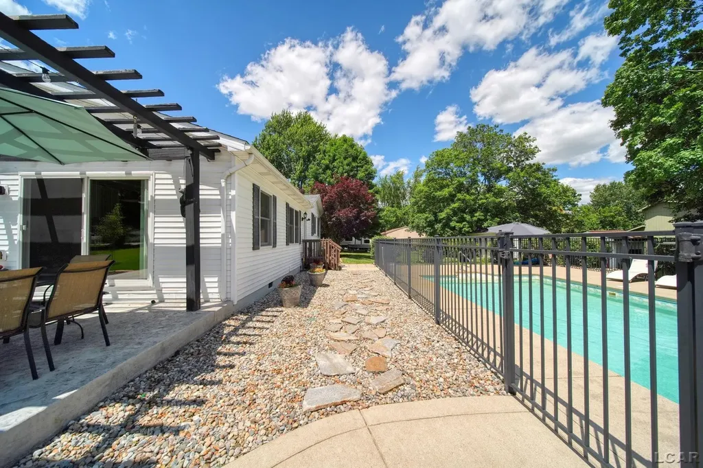 2943 Lee Marie Drive Adrian Township MI 49221