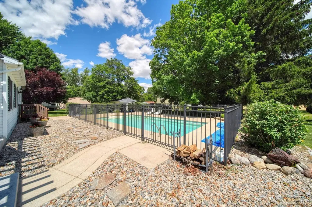 2943 Lee Marie Drive Adrian Township MI 49221