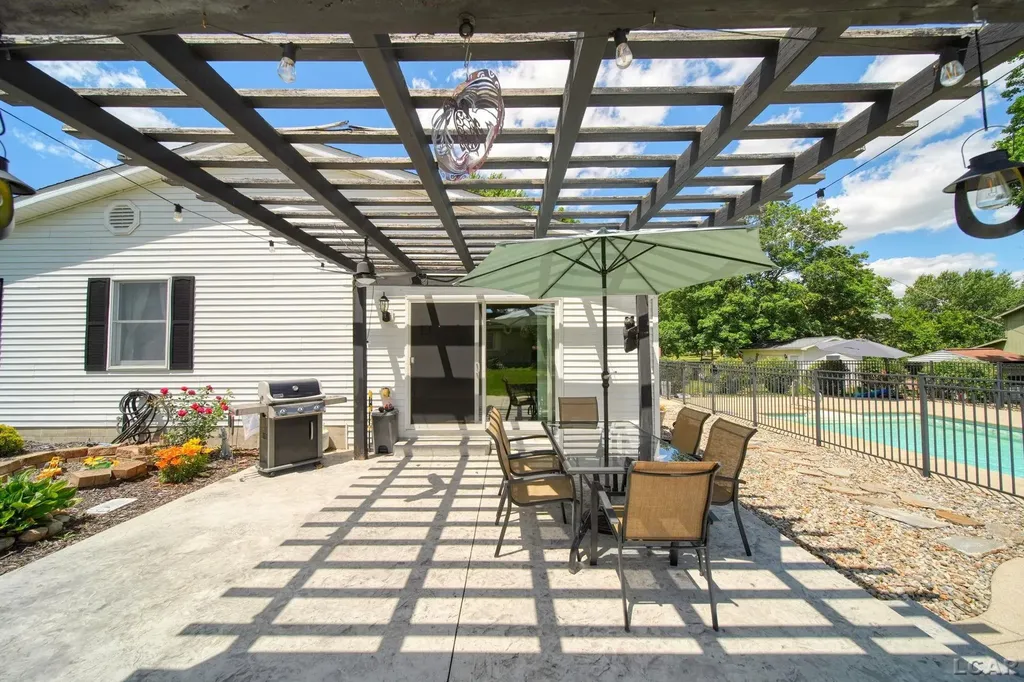 2943 Lee Marie Drive Adrian Township MI 49221