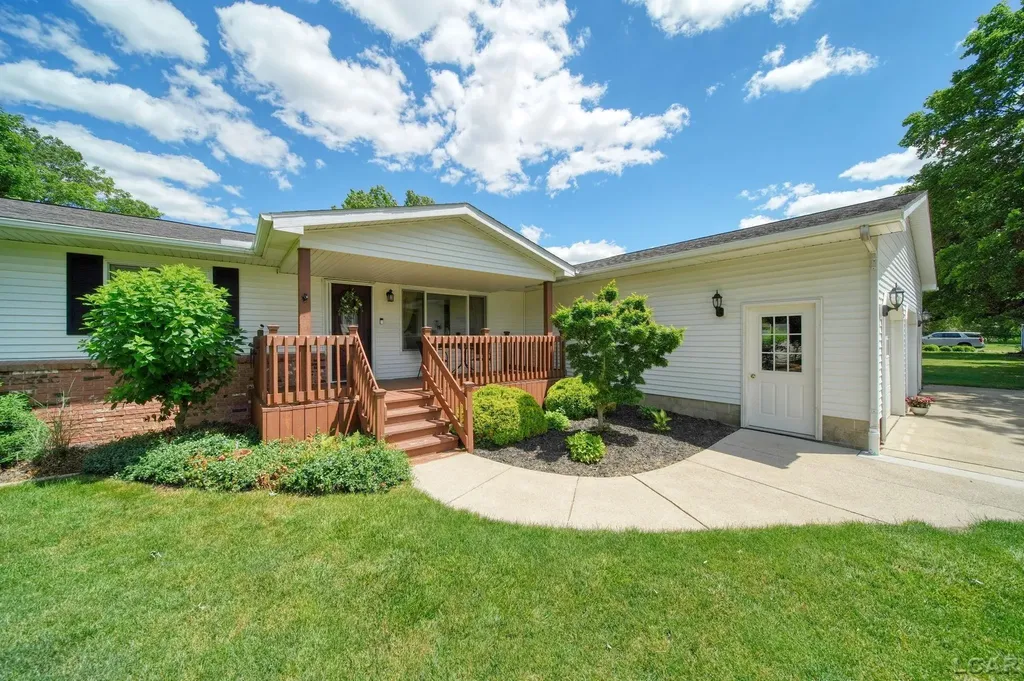 2943 Lee Marie Drive Adrian Township MI 49221