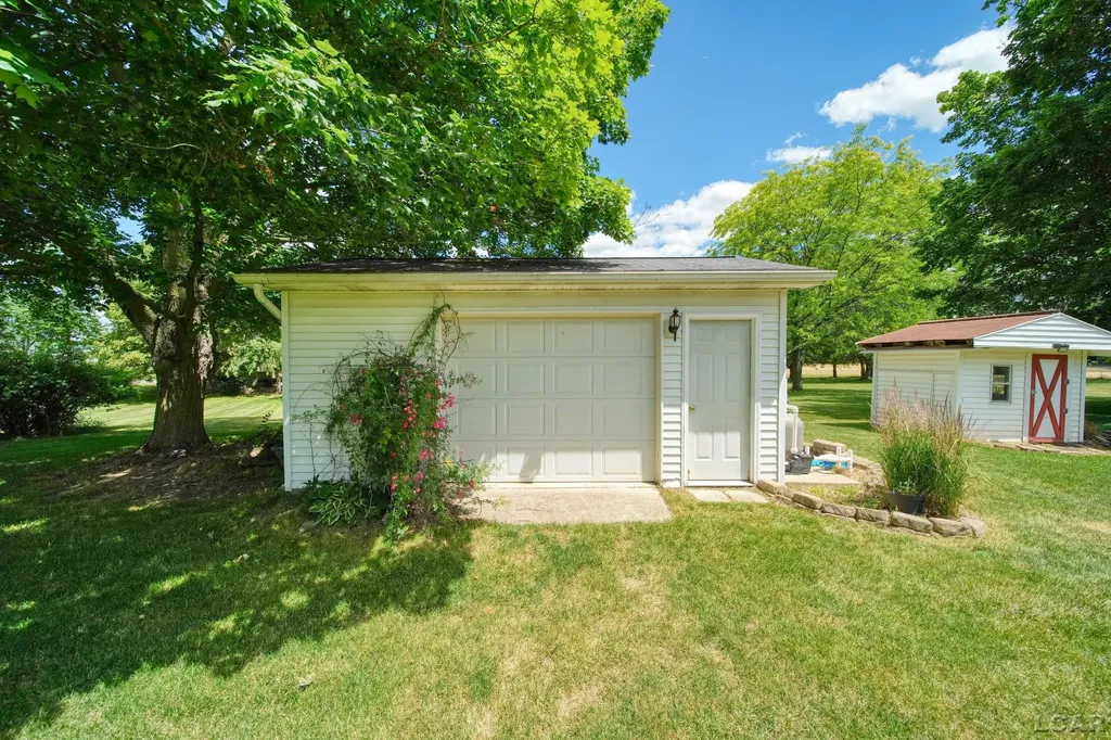 2943 Lee Marie Drive Adrian Township MI 49221