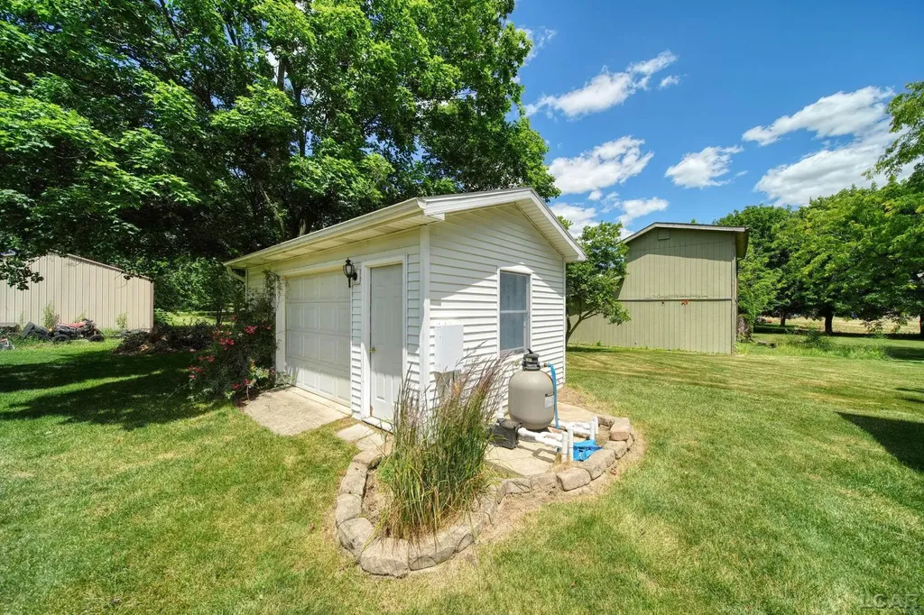 2943 Lee Marie Drive Adrian Township MI 49221