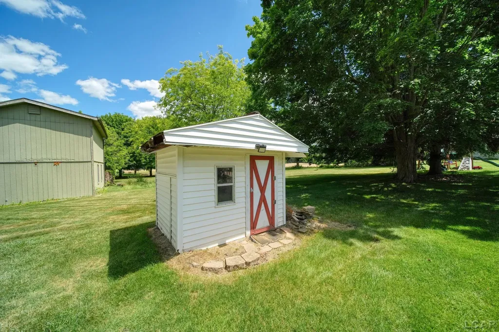 2943 Lee Marie Drive Adrian Township MI 49221